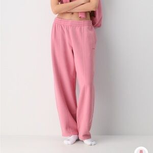 Aritzia BNWT cozy sweatfleece boyfriend seam sweatpants! Sz S